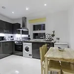 City Gate Serviced Apartments