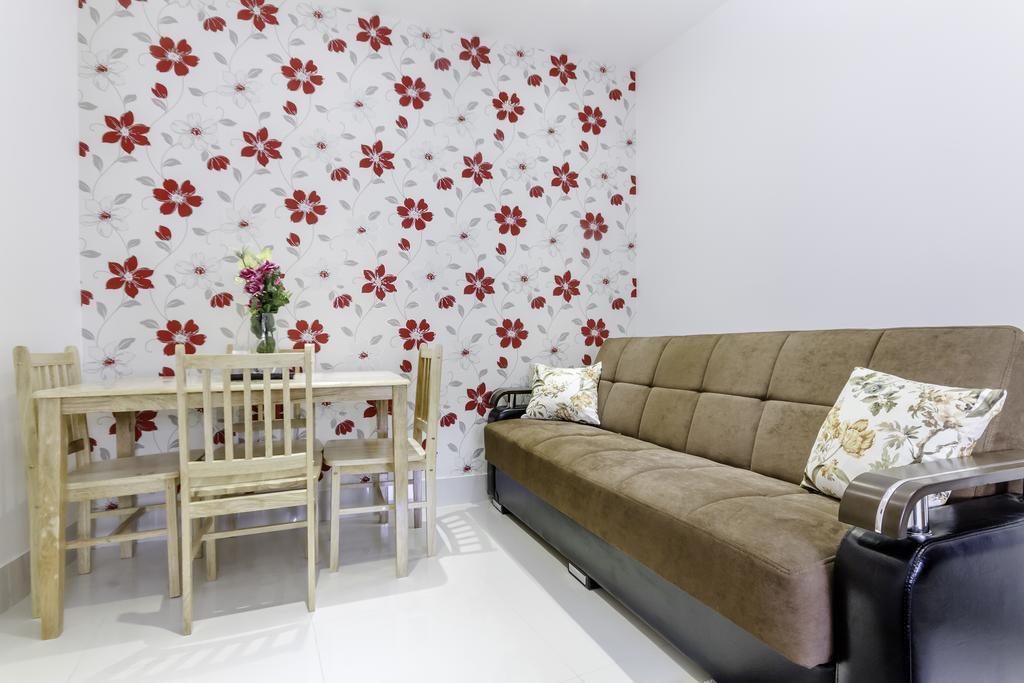 Apartment Gate Serviced London